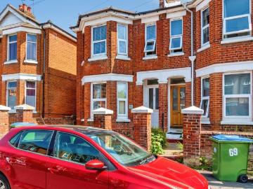 5 bedroom semi detached house for sale