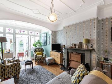 5 bedroom semi detached house for sale