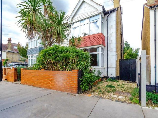 5 bedroom semi detached house for sale
