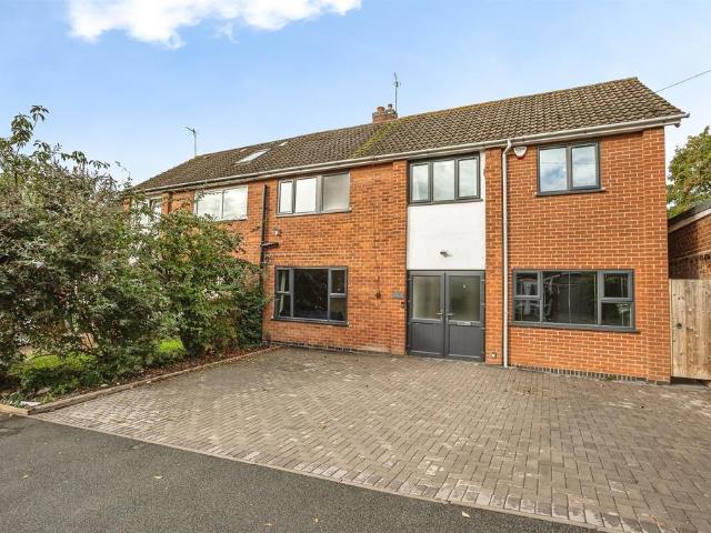 5 bedroom semi detached house for sale