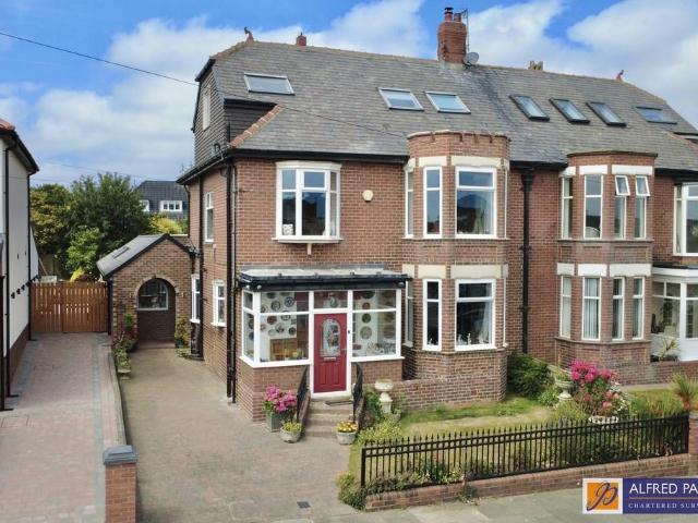 5 bedroom semi detached house for sale