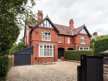 5 bedroom semi detached house for sale