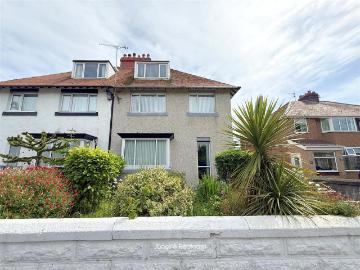 5 bedroom semi detached house for sale