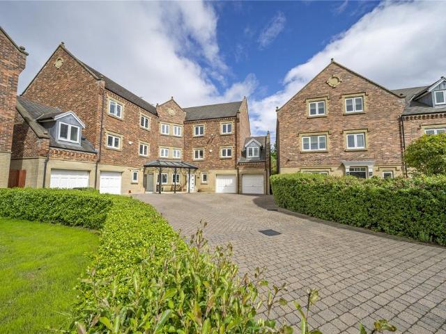 6 bedroom semi detached house for sale
