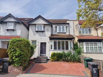 5 bedroom semi detached house for sale