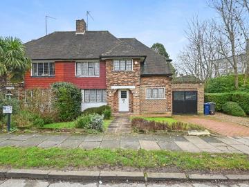 5 bedroom semi detached house for sale