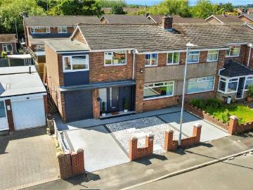 5 bedroom semi detached house for sale