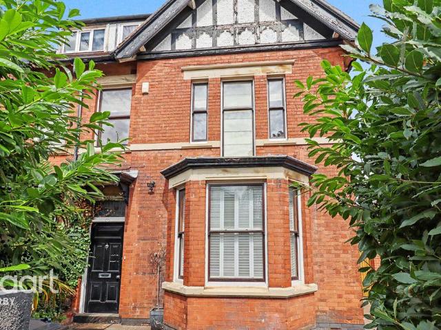 5 bedroom semi detached house for sale