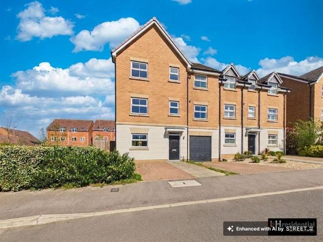 5 bedroom semi detached house for sale