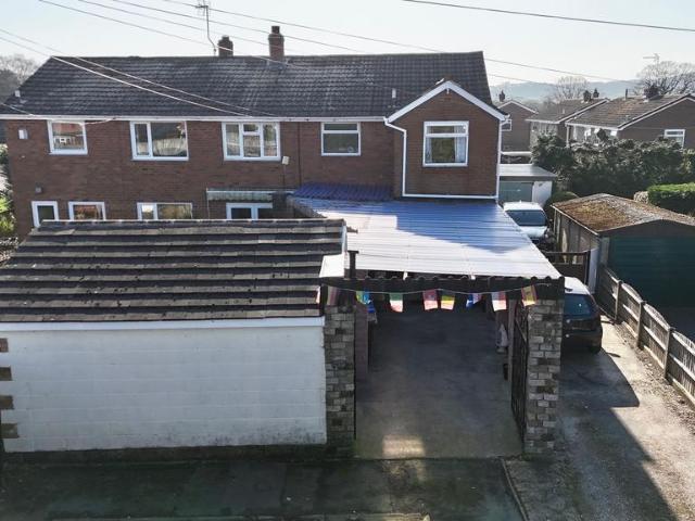 5 bedroom semi detached house for sale