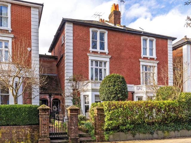 5 bedroom semi detached house for sale