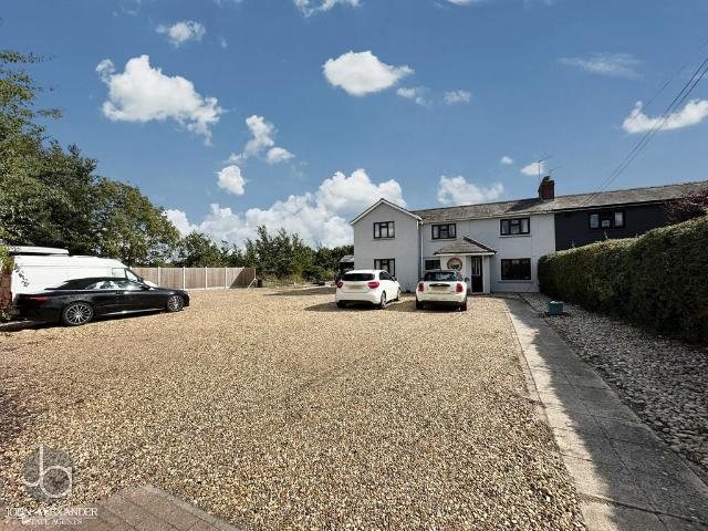 5 bedroom semi detached house for sale