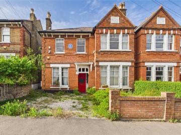 5 bedroom semi detached house for sale
