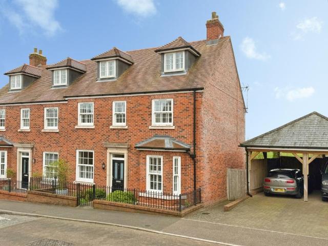 5 bedroom semi detached house for sale