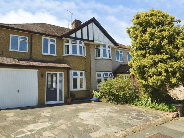 5 bedroom semi detached house for sale