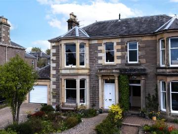 5 bedroom semi detached house for sale