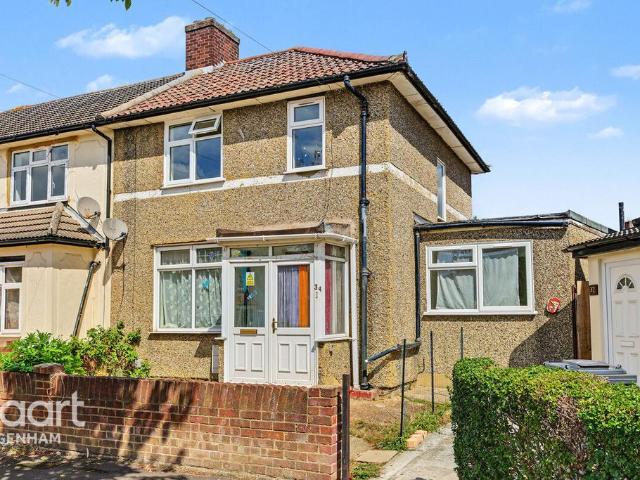 5 bedroom semi detached house for sale