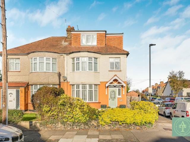 5 bedroom semi detached house for sale