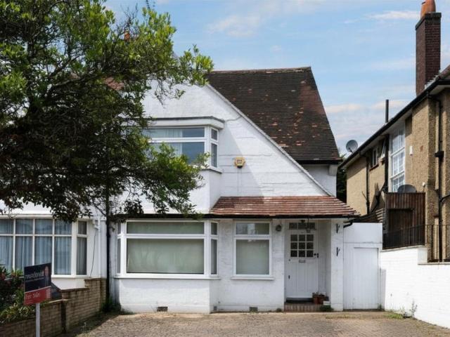 5 bedroom semi detached house for sale