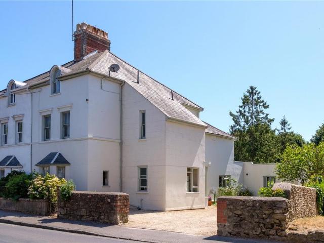 5 bedroom semi detached house for sale