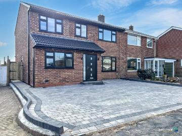 5 bedroom semi detached house for sale