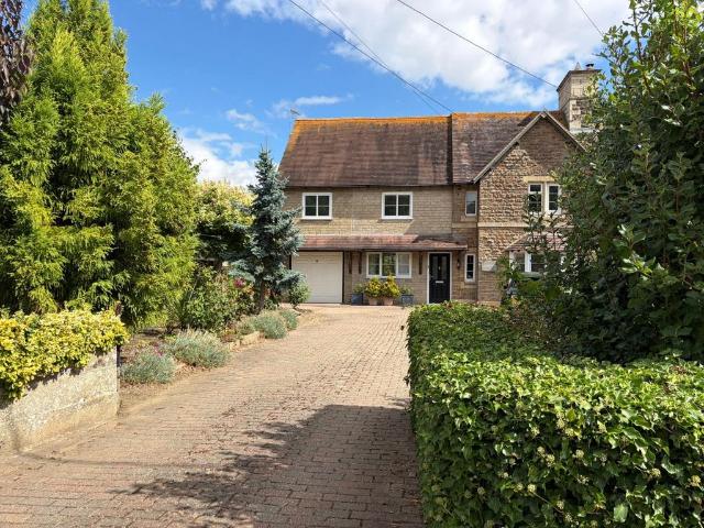 5 bedroom semi detached house for sale