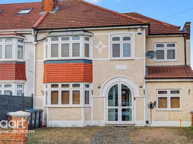 5 bedroom semi detached house for sale