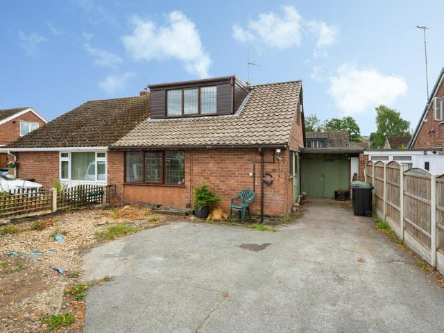 5 bedroom semi detached house for sale