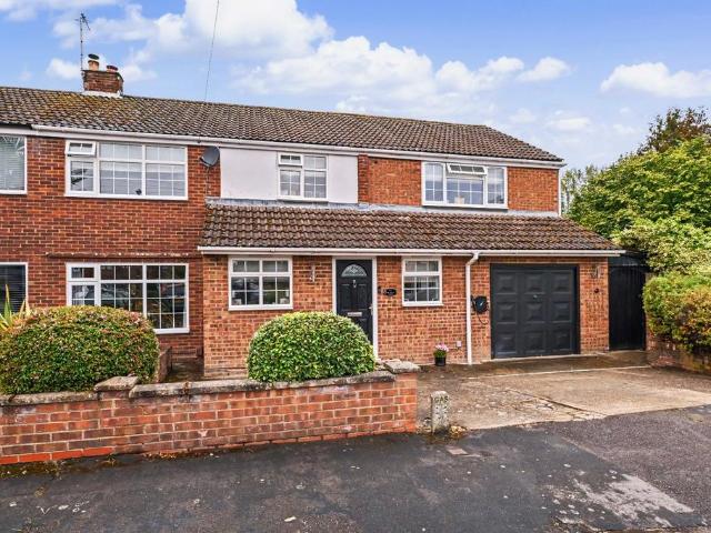 5 bedroom semi detached house for sale