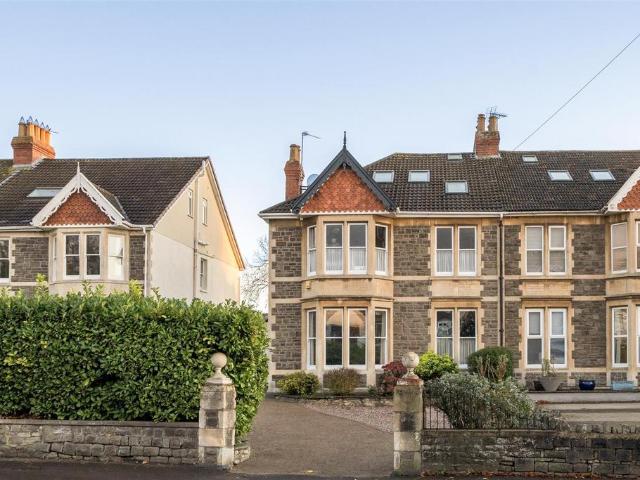 5 bedroom semi detached house for sale