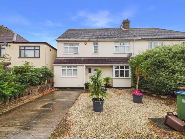 5 bedroom semi detached house for sale