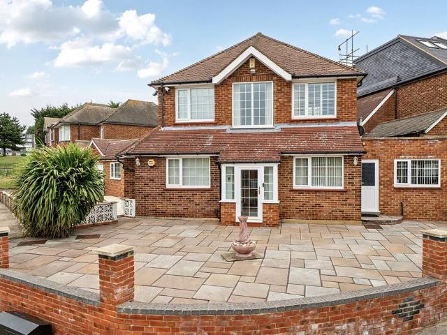 5 bedroom semi detached house for sale