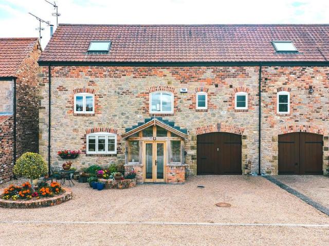 5 bedroom semi detached house for sale