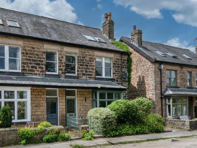 5 bedroom semi detached house for sale