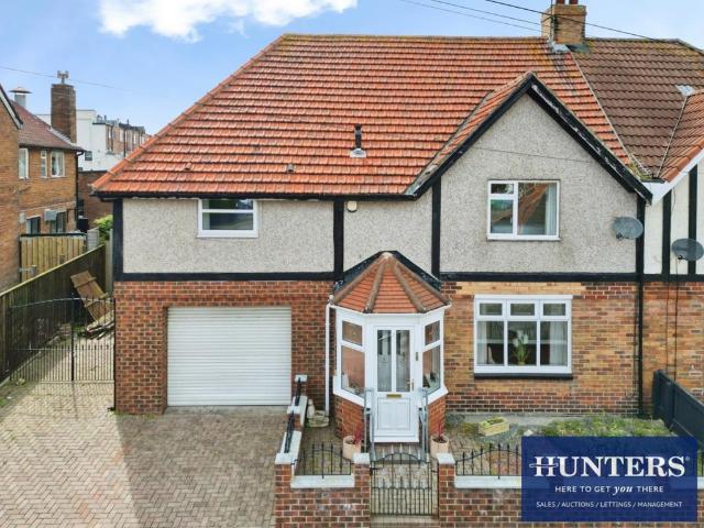 5 bedroom semi detached house for sale