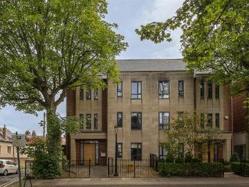 5 bedroom semi detached house for sale