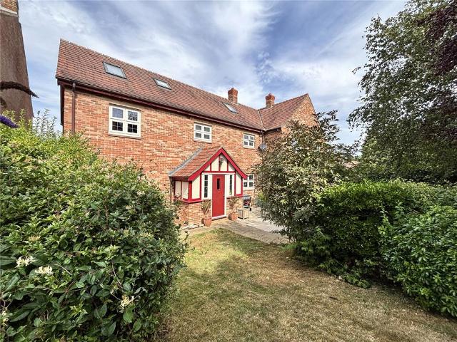 5 bedroom semi detached house for sale