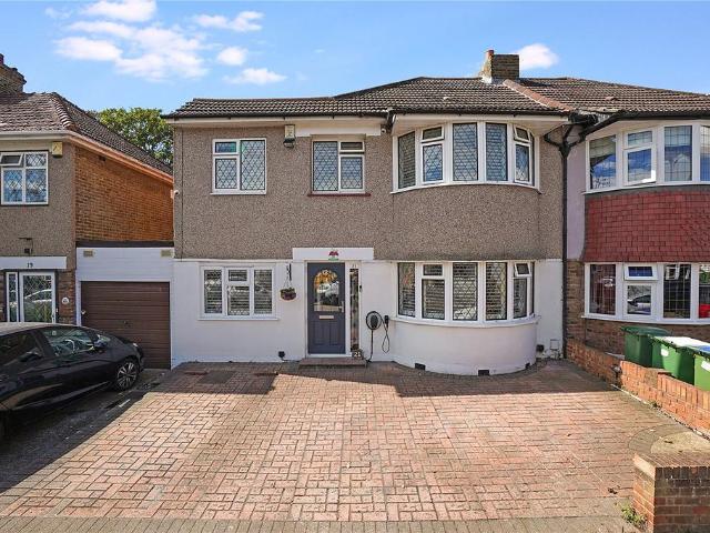 5 bedroom semi detached house for sale