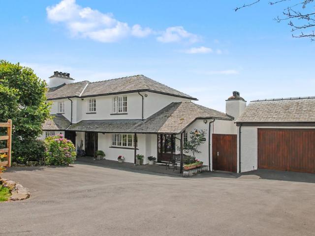 5 bedroom semi detached house for sale