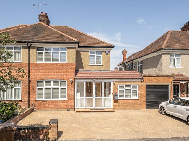 5 bedroom semi detached house for sale