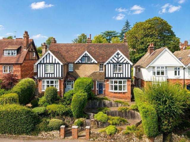5 bedroom semi detached house for sale