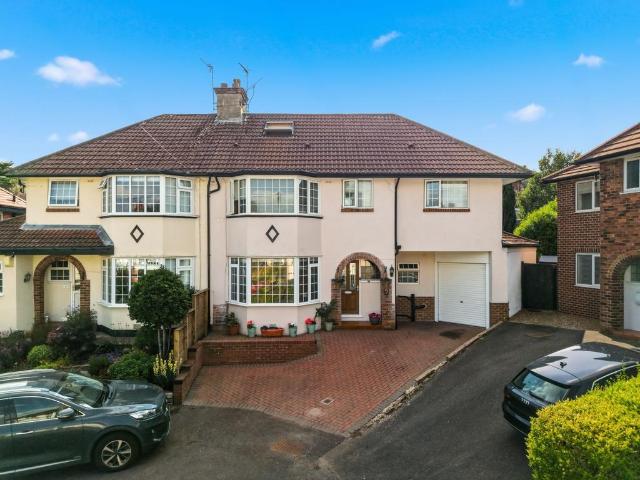 5 bedroom semi detached house for sale