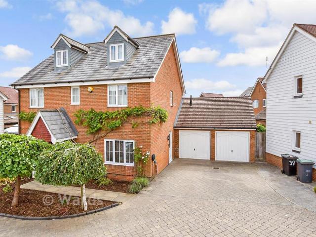 5 bedroom semi detached house for sale