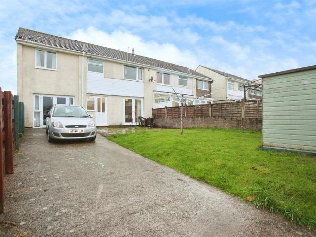 5 bedroom semi detached house for sale
