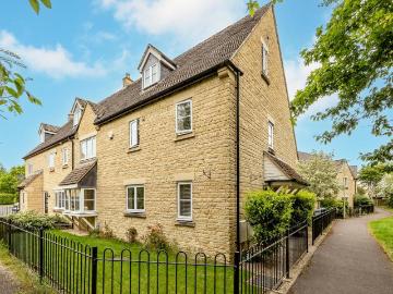 House for sale in Carterton - Garden