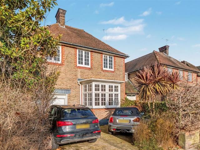 5 bedroom semi detached house for sale