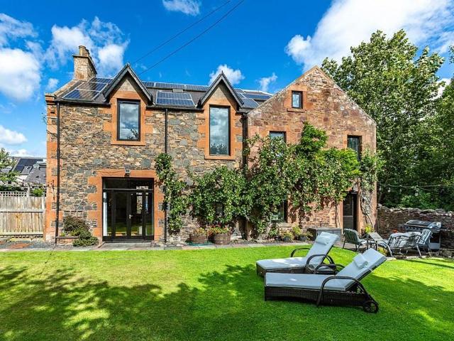5 bedroom semi detached house for sale