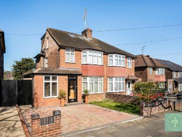 5 bedroom semi detached house for sale