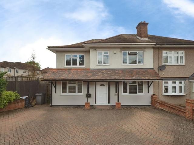 4 bedroom semi detached house for sale