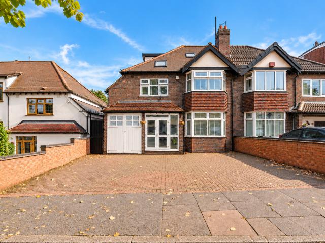 5 bedroom semi detached house for sale